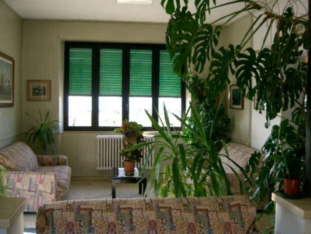 Hotel Manzi Marina Di Pisa Bagian luar foto