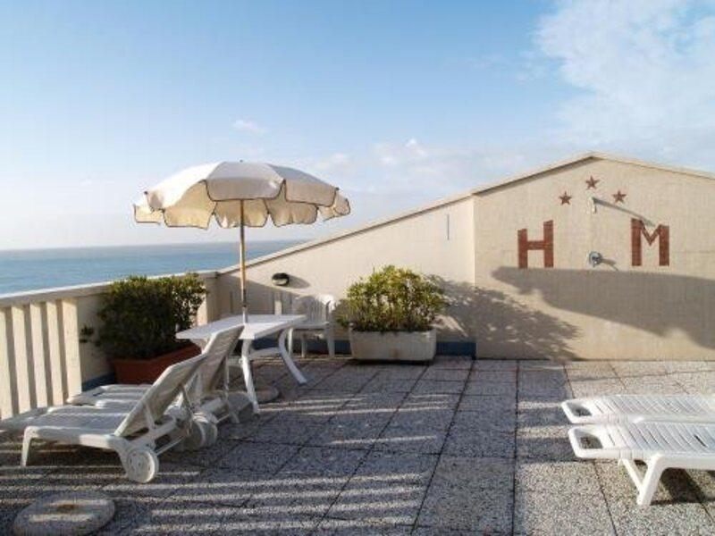 Hotel Manzi Marina Di Pisa Bagian luar foto